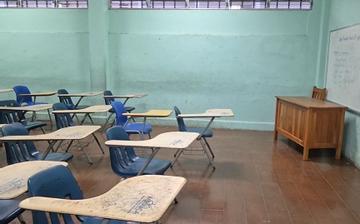 Aulas escolares vacías.