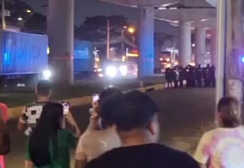 Protesta comunitaria por falta de agua anoche.