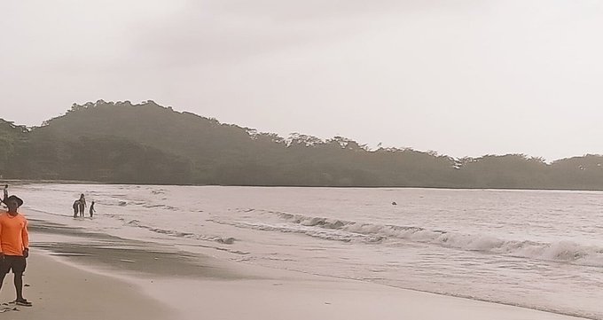 Tome precaución si va a la playa.