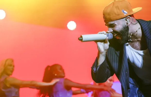 El cantante Manuel Turizo durante una presentación. Foto: EFE