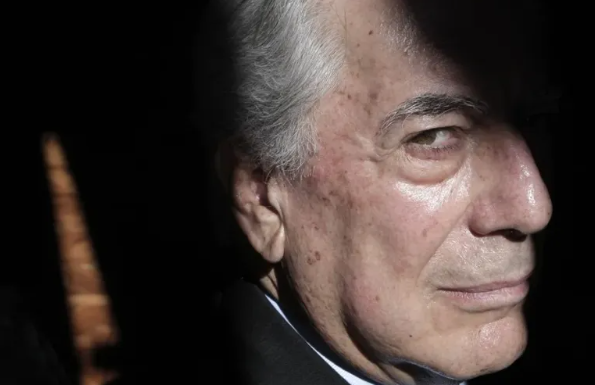 El escritor Mario Vargas Llosa. Foto: EFE