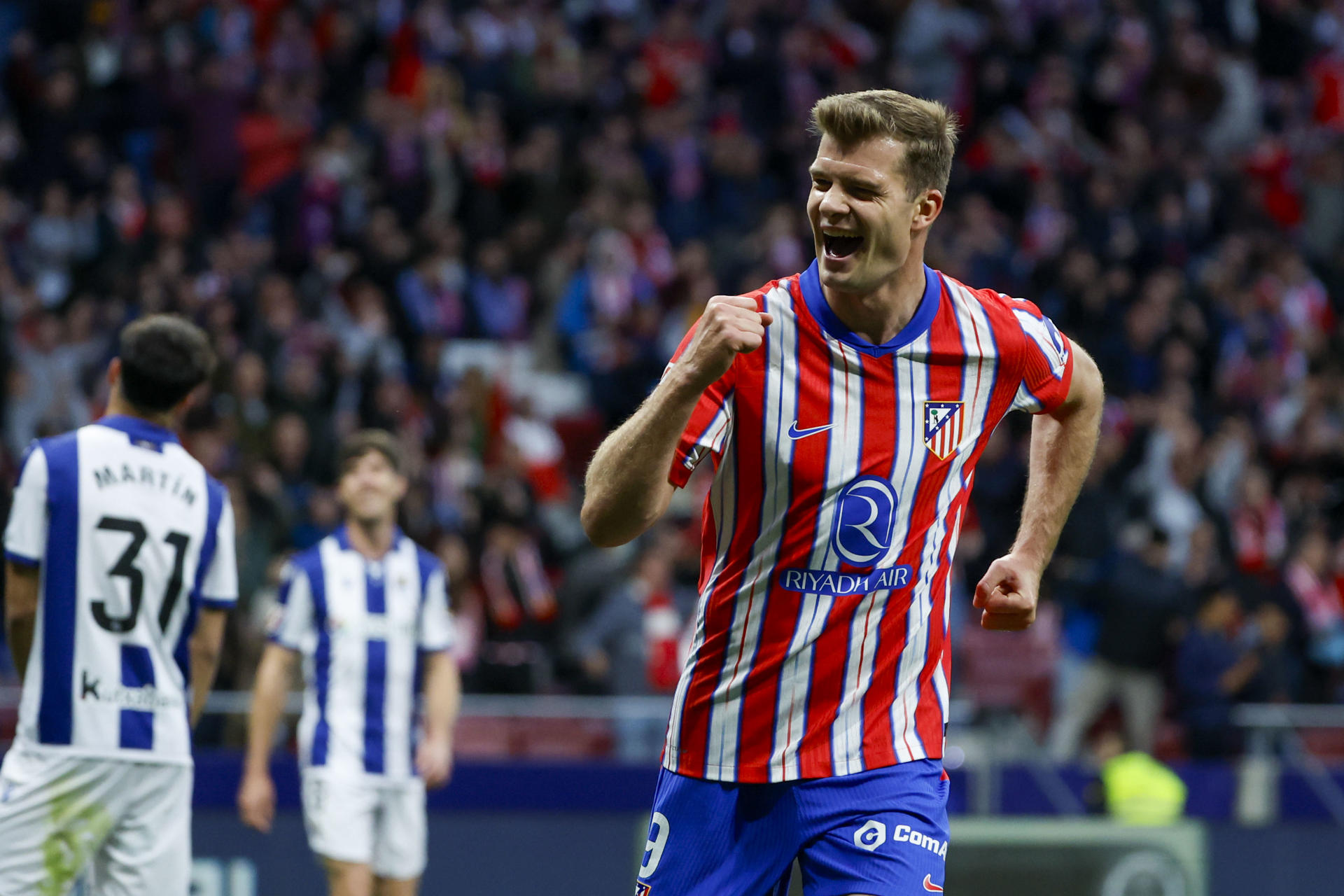 El delantero del Atlético de Madrid Alexander Sørloth celebra uno de sus tres goles. /Foto: EFE