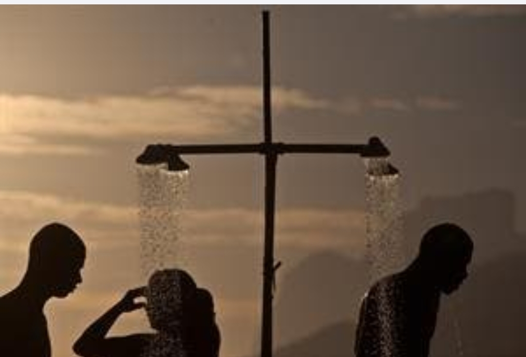 La ablutofobia no solo implica una respuesta emocional, sino que también se manifiesta en el cuerpo. Foto: EFE 