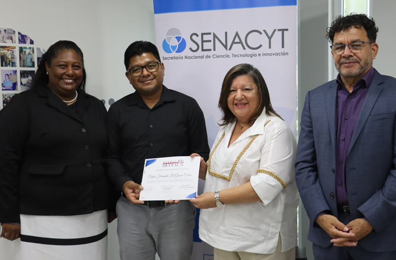 Docentes panameños ganadores de la Beca Dra. Marcelle Willock fortalecerán sus capacidades académicas en el extranjero. Foto: Cortesía