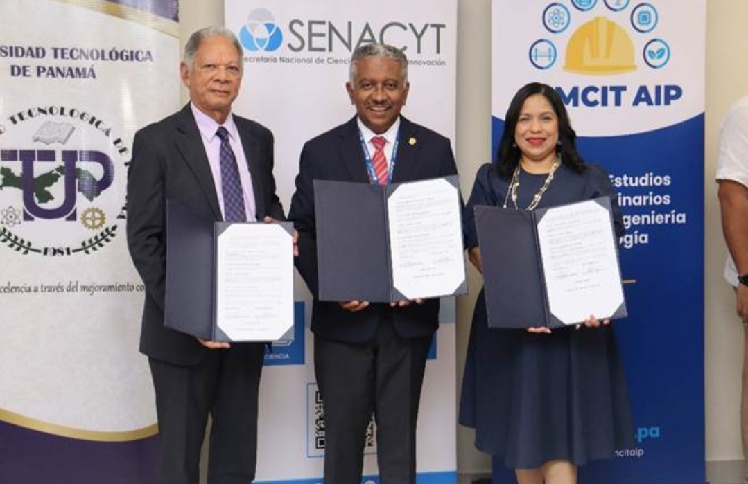 Firma del convenio. Foto: Cortesía 