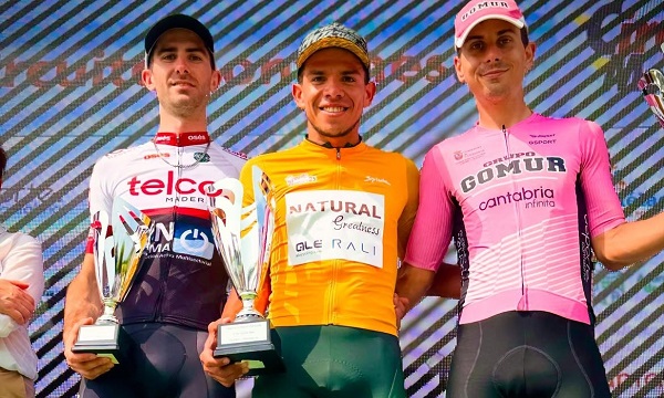 Ciclista panameño Franklin Archibold (c).