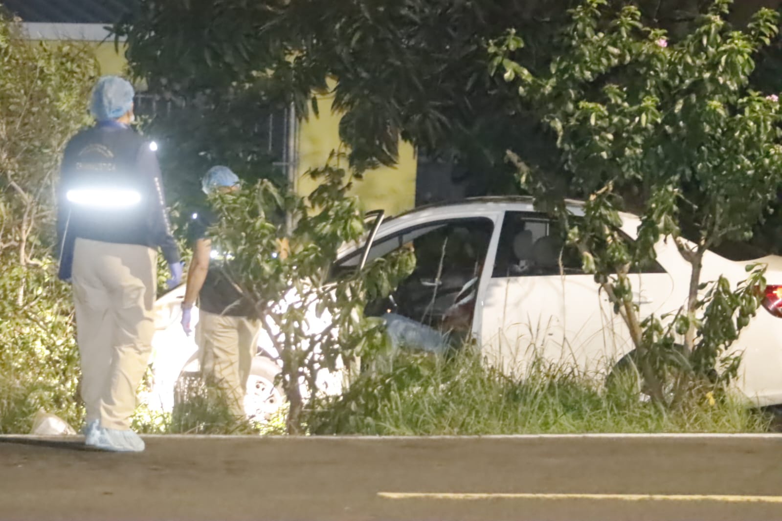 Escena del crimen en La Rivera, Pedregal.     (Foto: Alexander Santamaría)