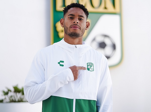 Ismael Díaz en su presentación oficial. 