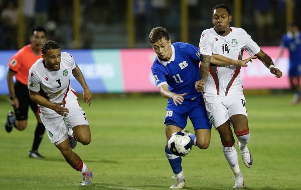 Los hechos se dieron el pasado lunes en el partido que sostuvo El Salvador ante Surinam en el Estadio Cuscatlán. Foto: EFE