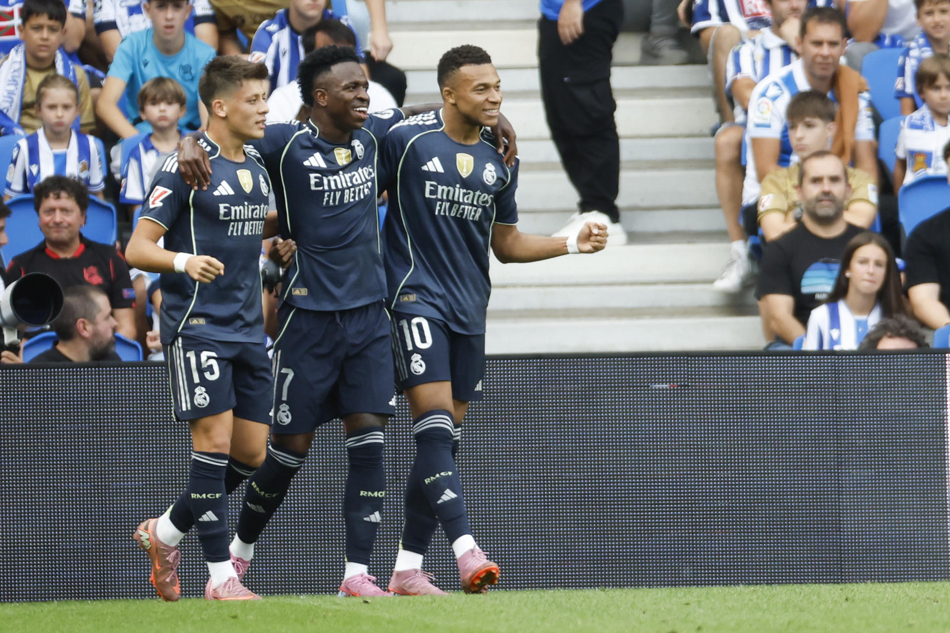 Kylian Mbappé, celebra su gol contra la Real Sociedad durante el partido de la jornada 4 de La Liga EA Sports. /EFE