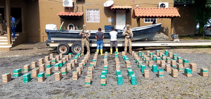 La droga estaba oculta en un doble fondo que tenía la lancha.  /  Foto: Senan