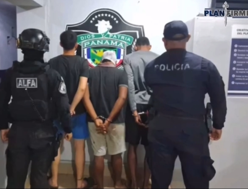 Los tres asaltantes.