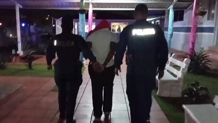 La sospechosa fue capturada en una residencia ubicada en el corregimiento de Barrio Colón.  /  Foto: Eric Montenegro