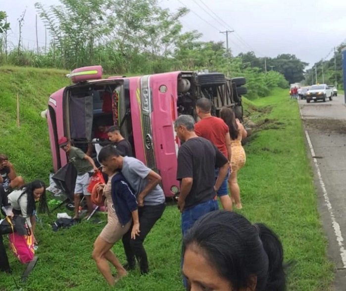 El autobús viajaba en dirección hacia el centro de la ciudad capital.  /  Foto: Luis ALberto Rodríguez