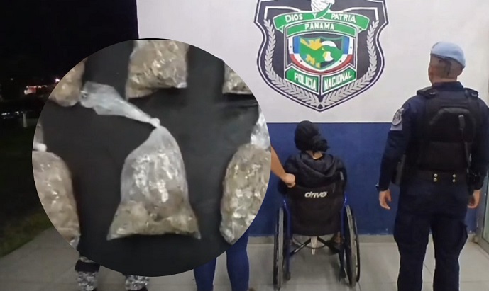 La mujer de 40 años de edad, junto con la droga incautada, fue trasladada a la estación policial.  /  Foto: PN