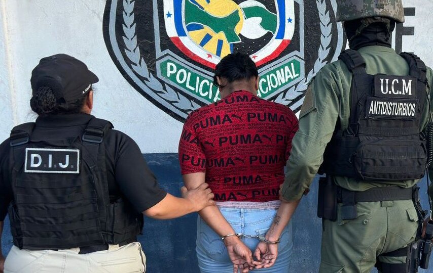 Una del grupo de cancheras.