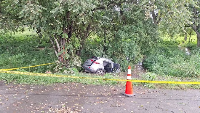 Dos de las víctimas fallecieron en la escena del accidente en Penonomé.   /  Foto: 24newspty