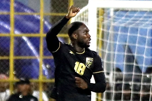 Cecilio Waterman lideró el ataque panameño con dos anotaciones. Foto: EFE