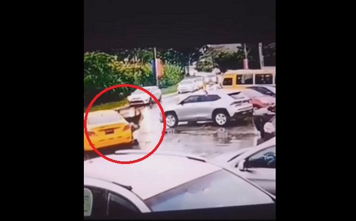 El sicario murió antes de lograr escapar junto con sus compinches.  /  Captura de Video: RS