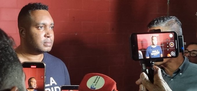 El influencer dijo que se sentía feliz porque la juez dijo que era inocente.  