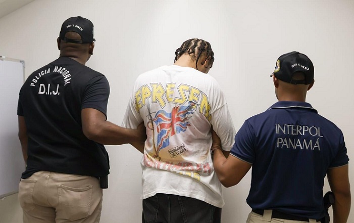 El extranjero es solicitado por blnqueo de capitales.  /  Foto: PN