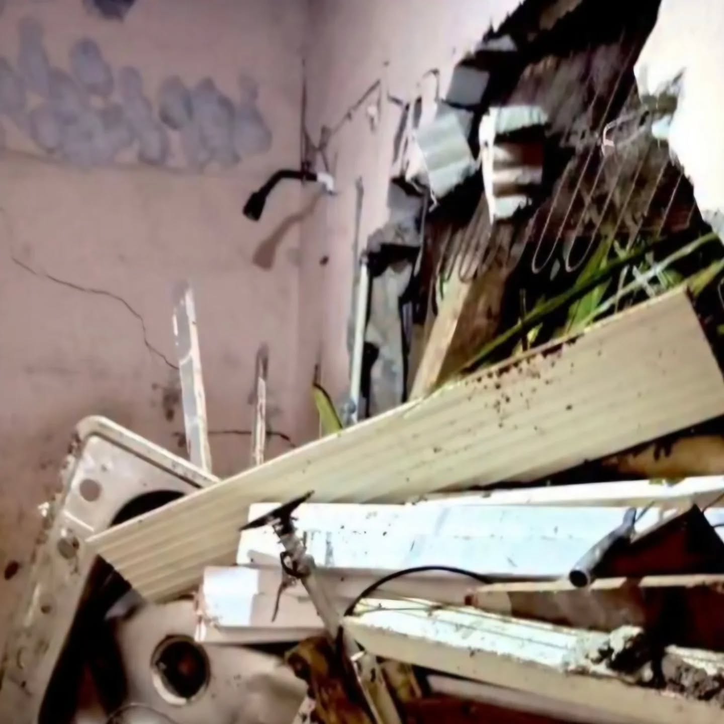 Daños estructurales en las casas.