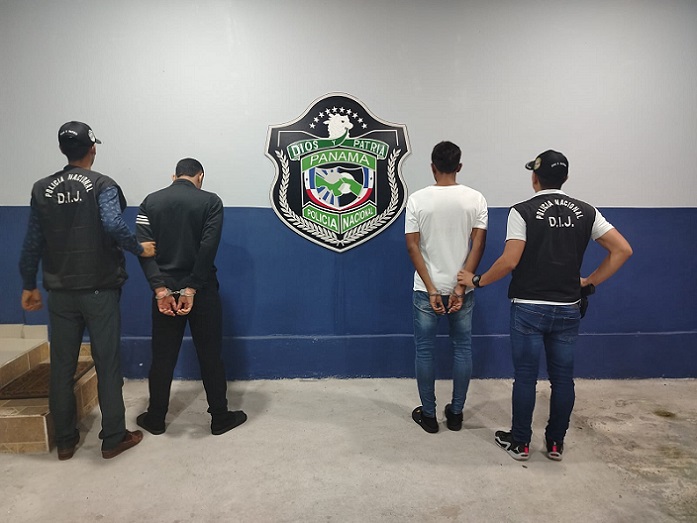 La entrega se hizo efectiva ayer ante la Fiscalía Especializada en Delitos de Asociación Ilícita.  /  Foto: PN