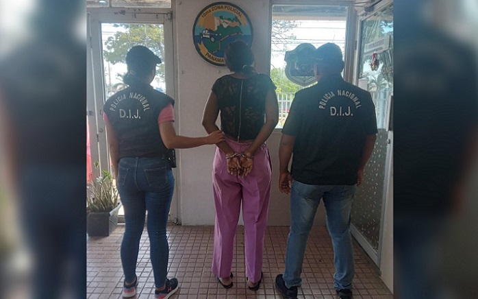 La madre y padrastro aprehendidos por muerte de niña de dos años en Panamá Oeste.  /  Foto: PN
