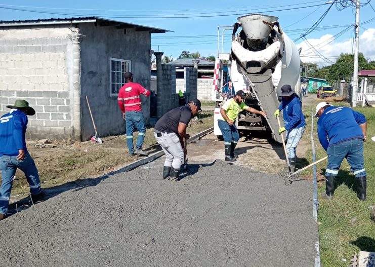UDELAS entregó dos órdenes de proceder para la construcción de sedes propias que incluyen aulas de clases y laboratorios. Foto: Cortesía