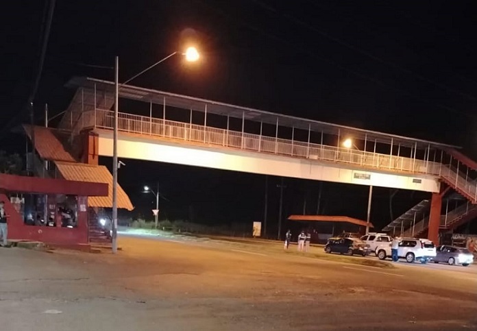 el conductor del pick up involucrado en este trágico suceso permaneció en la escena.  /  Foto: TraficoCpanama