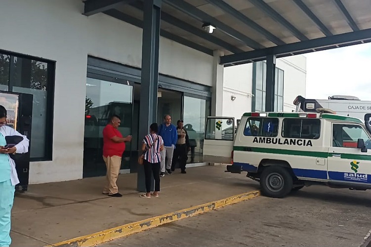 Las autoridades sanitarias reiteraron el llamado a la población a no bajar la guardia, seguir las recomendaciones oficiales y acudir a los centros de salud más cercanos en caso de presentar síntomas. Foto. Melquíades Vásquez
