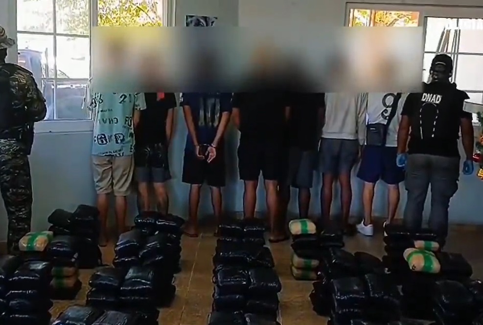 Los sujetos aprehendidos en la operación. 