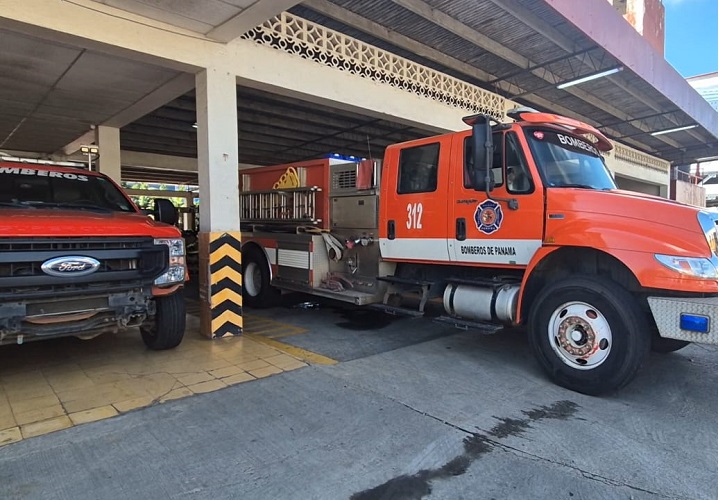 El Cuerpo de Bomberos reiteró el llamado a la población a mantener las medidas de prevención durante las celebraciones de fin de año y recordó que el uso de juegos artificiales debe realizarse de manera responsable. Foto: Thays Domínguez