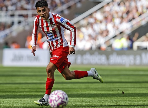 El jugador argentino Thiago Almada, quien actualmente juega en el Atlético de Madrid.