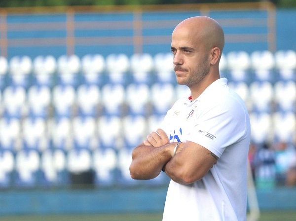El español Gerard Aubí, director técnico de la Selección Sub-17 de Fútbol Femenino de Panamá. Foto. FPF