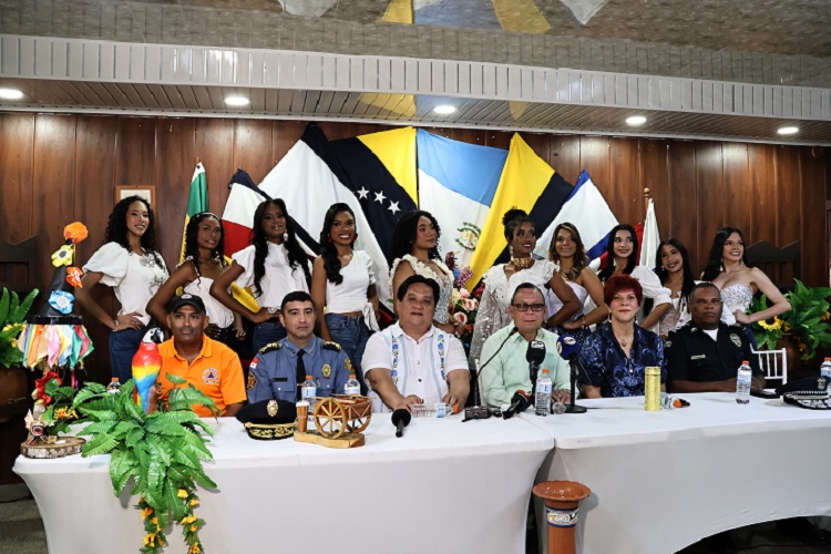 Critóbal Fú, presidente del patronato, indicó que se ha confirmado la instalación de dos parques de diversión y la presentación de connotados artistas de la música típica panameña. Foto. Eric Montenegro