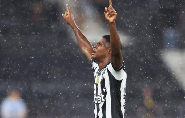 Kadir Barría tendrá su oportunidad con la Selección Mayor de Fútbol de Panamá. 