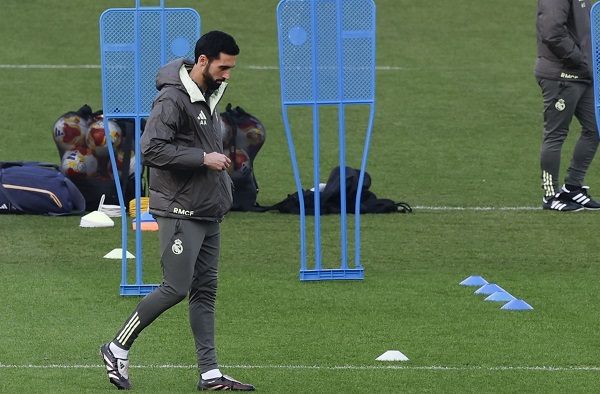 Álvaro Arbeloa durante el entrenamiento de este martes del Real Madrid. Foto: EFE
