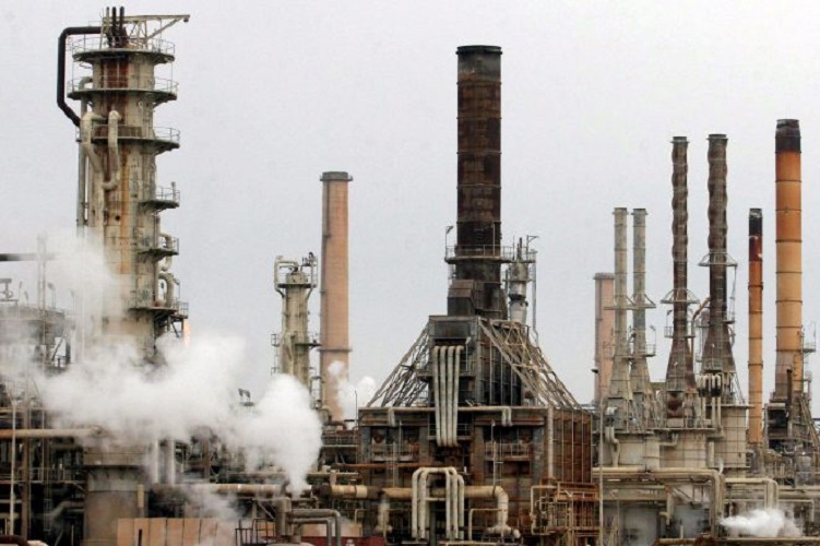 El Brent reaccionó al alza impulsado por el temor de los inversores ante posibles interrupciones en el suministro de crudo en Irán. Foto. Archivo