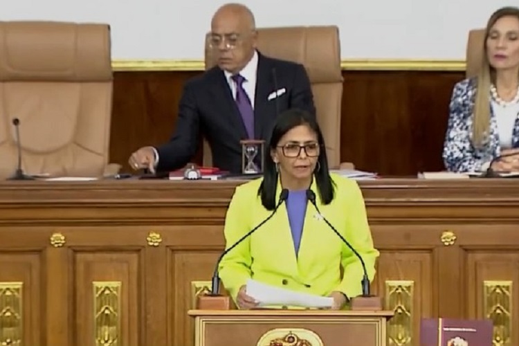 Delcy Rodríguez rinde un informe ante la Asamblea Nacional. Foto: EFE 