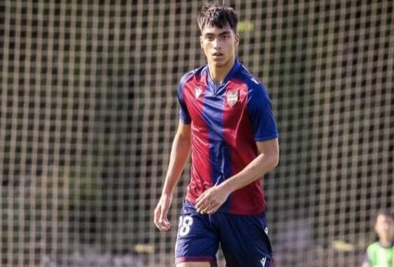 Martín Krug, central panameño del Levante UD, de España. 