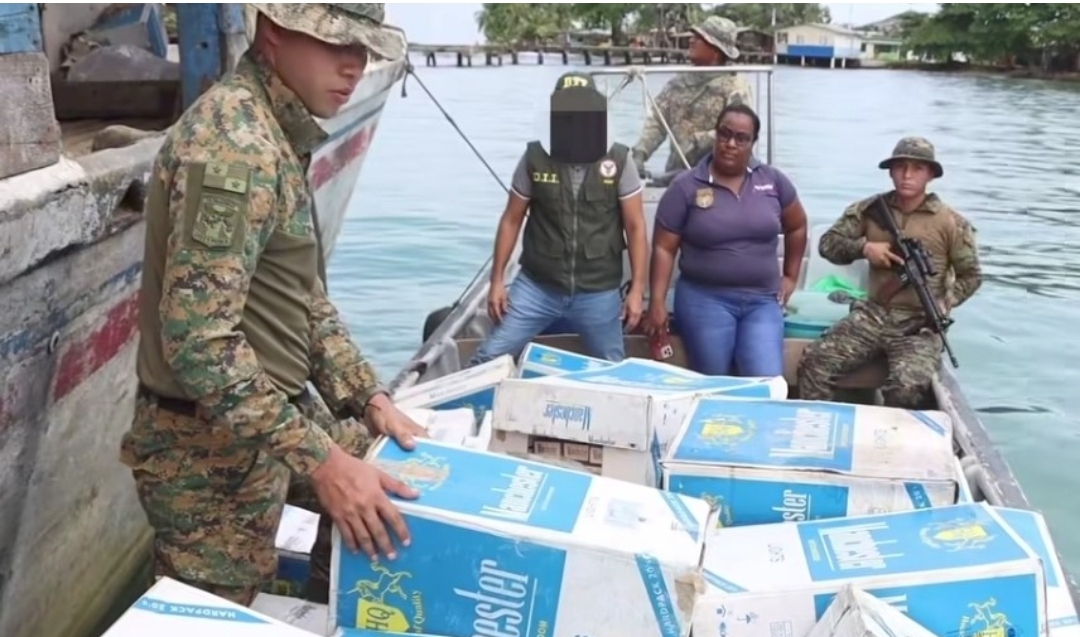 El contrabando de cigarrillos viajaba en la embarcación de nombre Rey Emmanuel.
