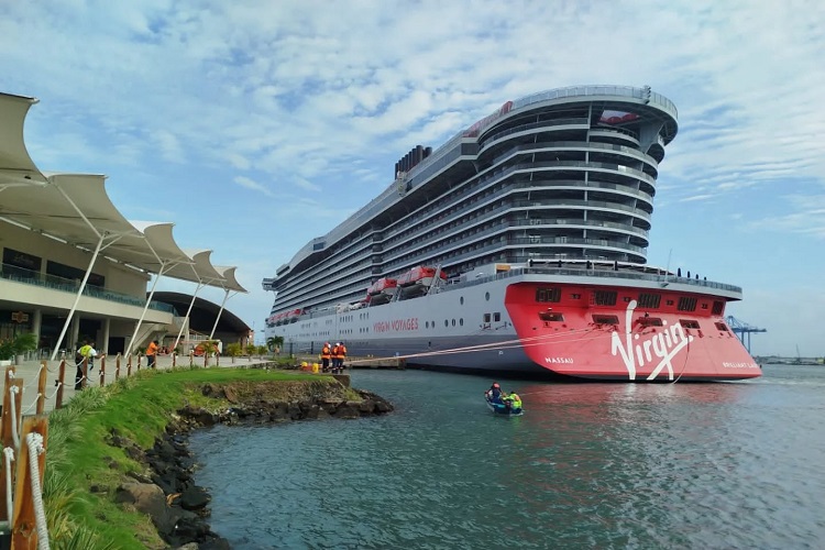 El Brillant Lady, que inició operaciones en agosto de 2025, cuenta con 16 pisos, 1,408 cabinas y 277.20 metros de longitud. Foto. Diómedes Sánchez