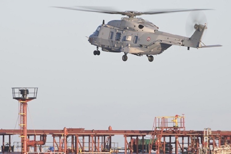 La operación tuvo lugar "en alta mar" y en la misma participaron otros aliados, "dentro del respeto de la Convención de la ONU sobre el derecho de mar", agregó el presidente, Emmanuel Macron en un mensaje en la red social X. Foto. EFE