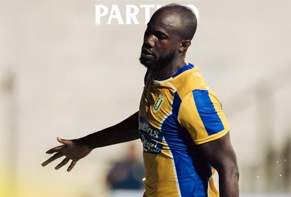 Cecilio Waterman sigue encendido a la ofensiva. 