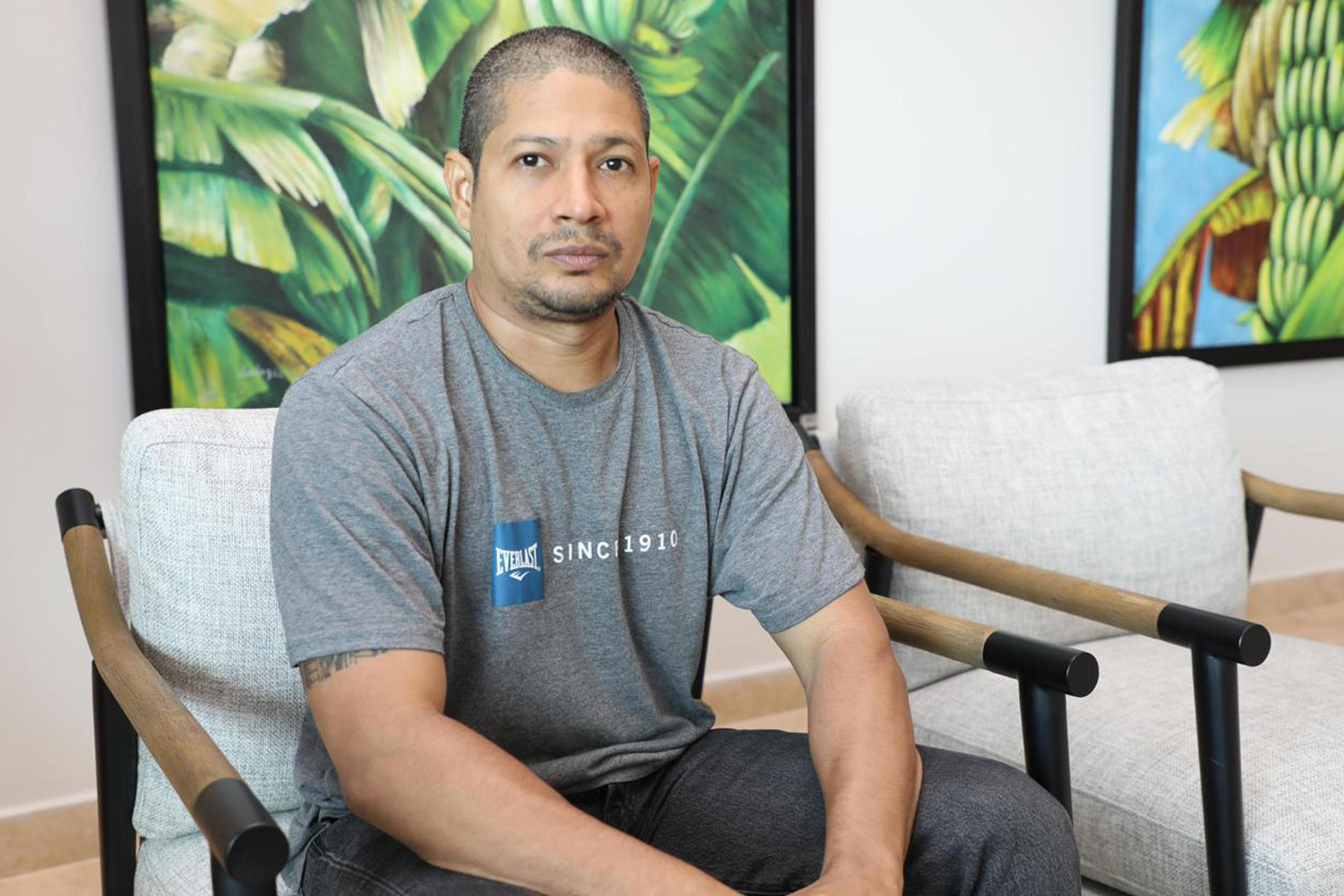 El marino panameño Olmedo Nuñez llegó hoy a Panamá 