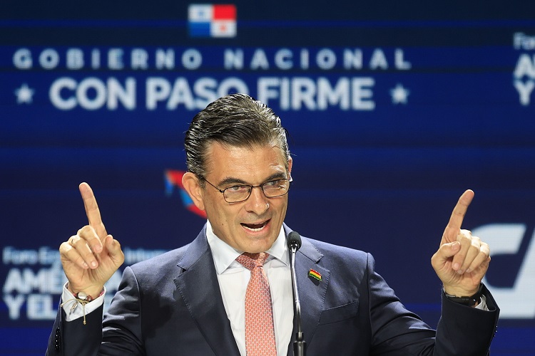 El presidente Rodrigo Paz propone un giro en la relación bilateral marcada por la ruptura diplomática de 1978 y por décadas de tensiones por la reclamación boliviana de un acceso soberano al océano Pacífico. Foto. EFE