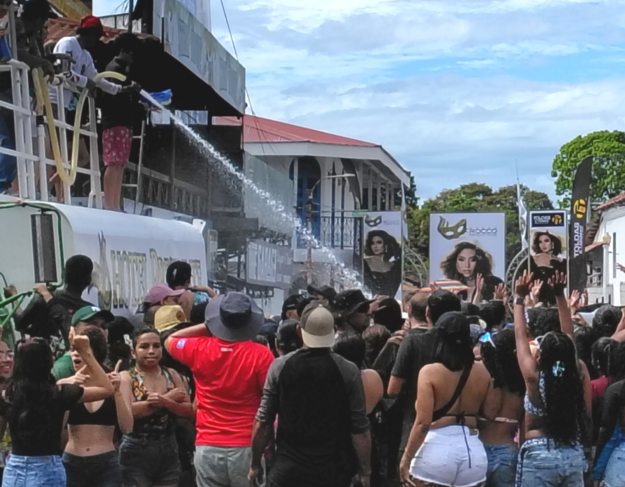 los menores de siete a 17 años solo podrán ingresar a las actividades del carnaval acompañados de un adulto responsable.
