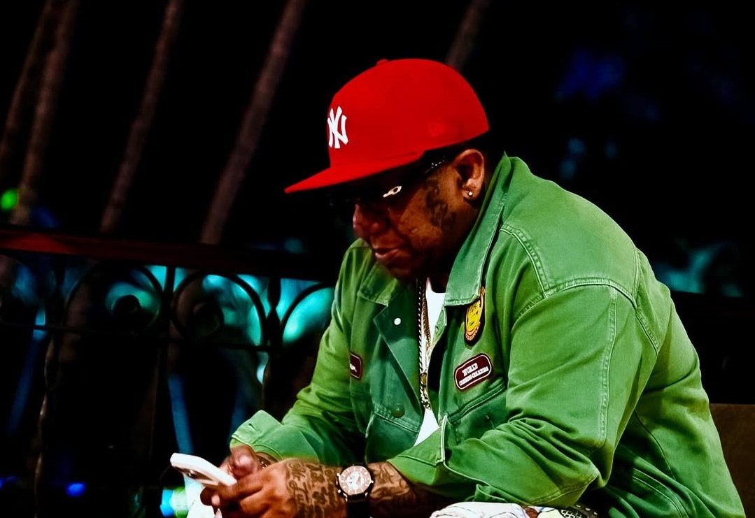 Jr. Ranks defiende la memoria de su hijo y desmiente vínculo con pandillas. 