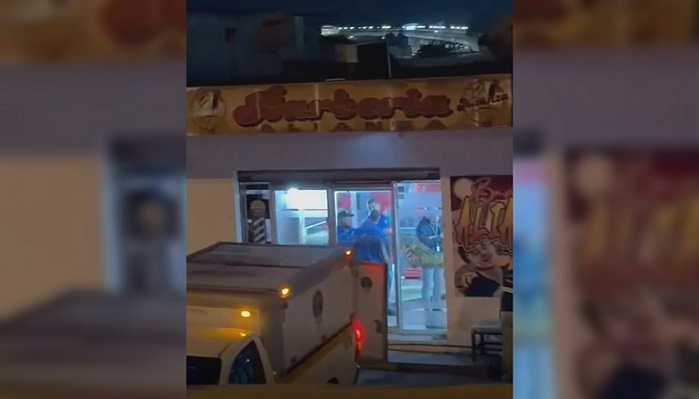 La v´citima murió dentro de la barbería.  /  Captura de video: Estemetropolis
